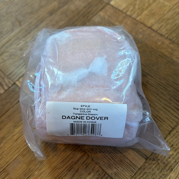 SOLD🧡Dagne Dover Dakota Keychain in tangerine dream orange - Picture 2 of 6